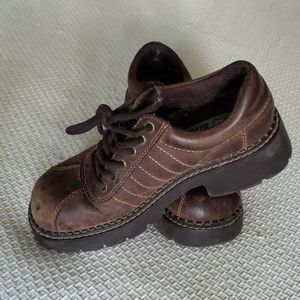 Tilt Brown Kona Lanes, 90s era chunky soles (Sz 7)
